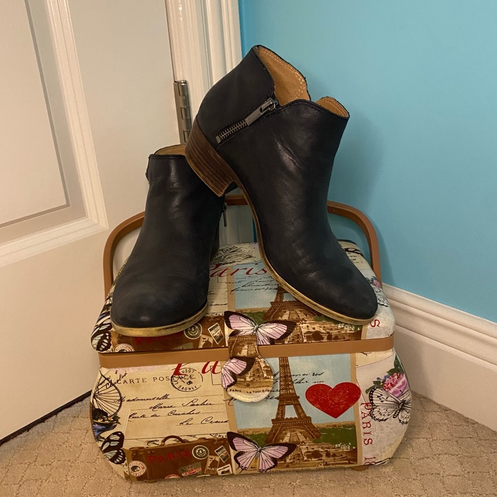 Real Leather Black Booties !